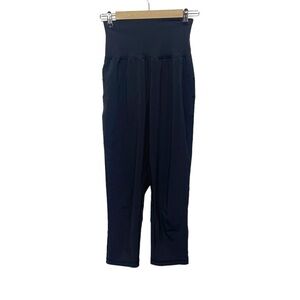 Lululemon Size 4 Black Cropped High Waist Baggy Relaxed Pants Active Gym Comfort